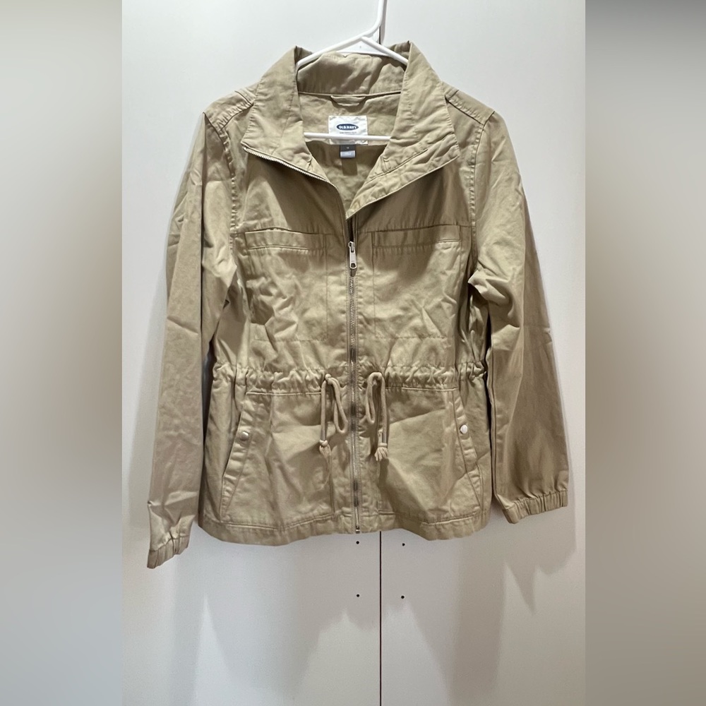 Size medium old navy jacket.